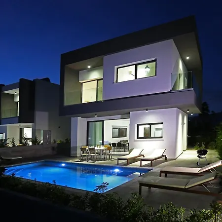 Yria Villa *