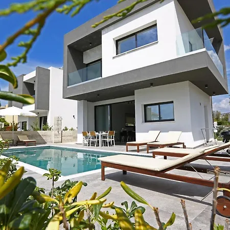 Yria Villa